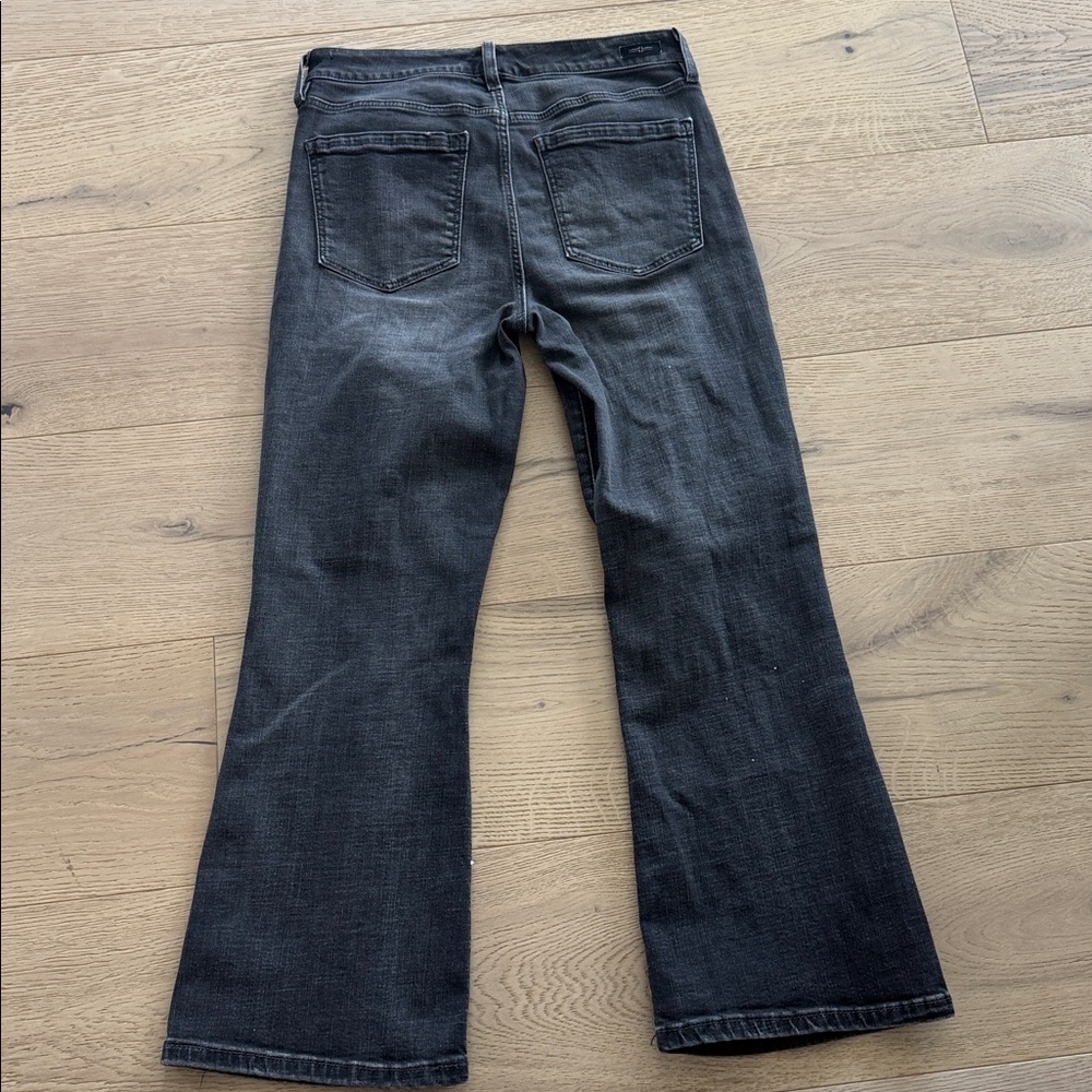 Liverpool the Crop Flare Jeans Size 2 / 26 Charcoal Wash Subtle Distressing - Picture 2 of 9